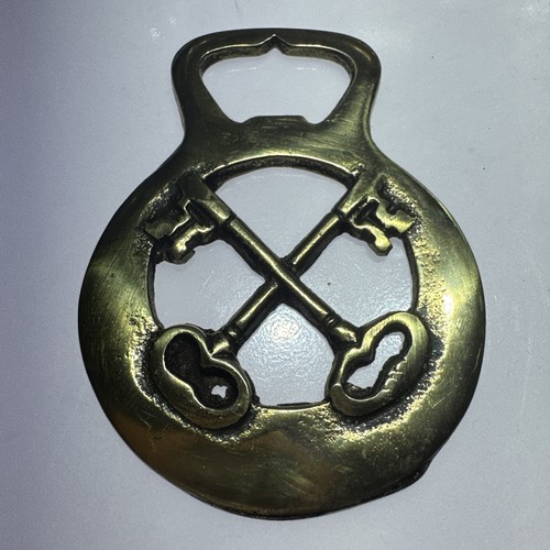 Crossed keys vintage horse - crossed,