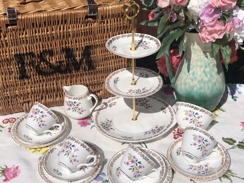 Vintage royal grafton ditsy - royal,