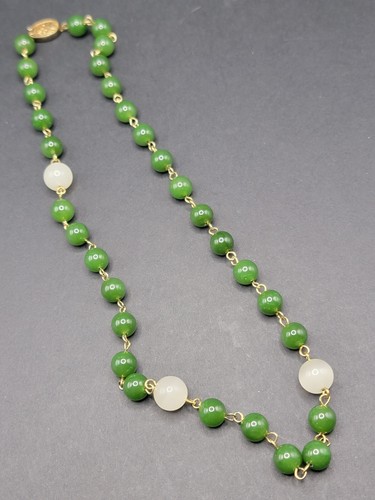 Vtg chinese green jade - vtg, bead