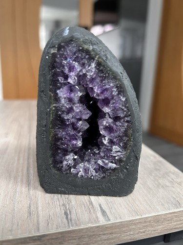 Stunning deep purple - deep,