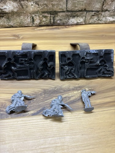 Vintage toy soldier - lead, mold