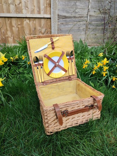 Vintage wicker picnic - wicker, basket