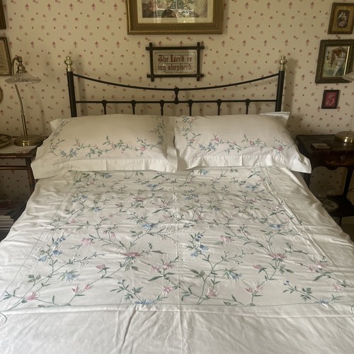 Laura ashley embroidered - laura,