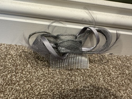 Grey hairslide fascinator