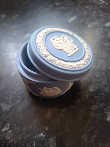Vintage wedgewood blue trinket - blue,