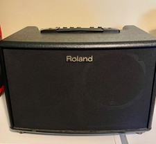 ROLAND AC-60 ACOUSTIC GUITAR COMBO WITH CASE