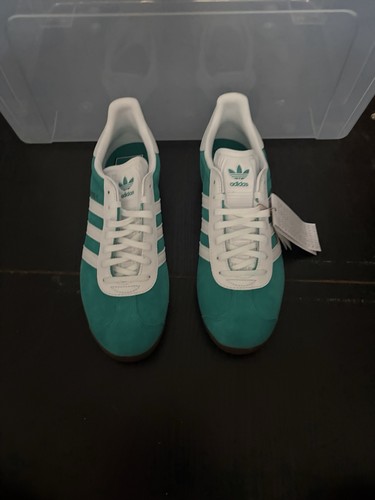 Liverpool adidas gazelle - x,