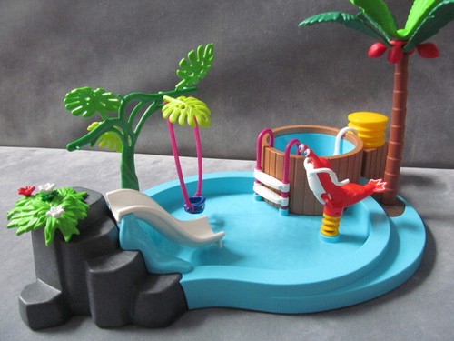 Playmobil holiday dollshouse - playmobil, holiday/dollshouse