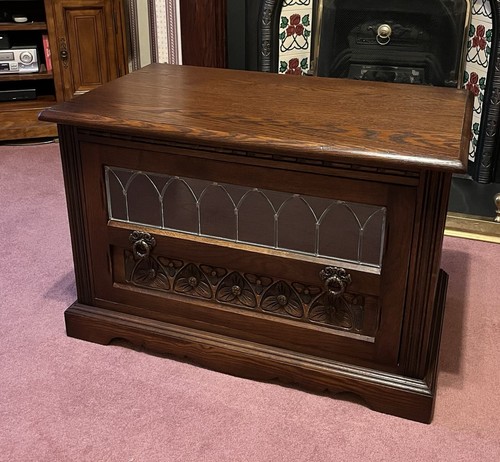 Old charm furniture - charm, tv