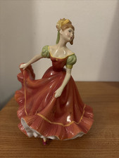 ROYAL DOULTON Figurine ~