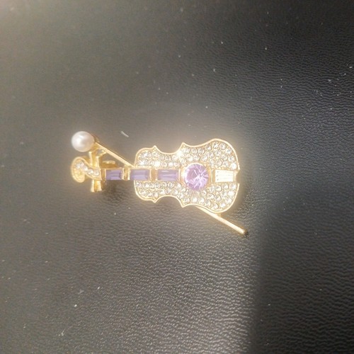 Elegant crystal violin pearls - elegant,