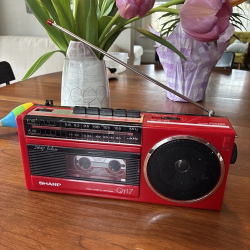 Sharp red portable - qt-17,