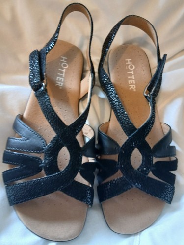 Bnwob hotter sandals - sz, 6.5