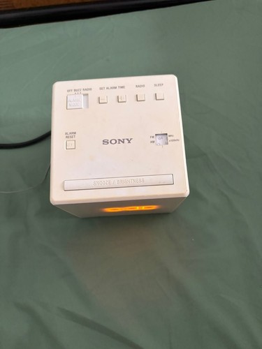 Sony digital alarm clock radio - sony,