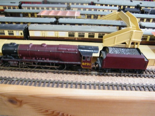 Hornby dublo repainted - repainted, duchess