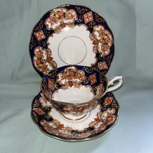 Royal albert heirloom tea - heirloom, trio