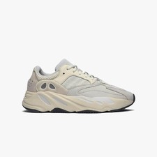 ADIDAS YEEZY BOOST 700 V1 -
