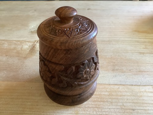Indian carved wooden pot with - carved,