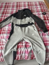 NIKE TECH FLEECE SET