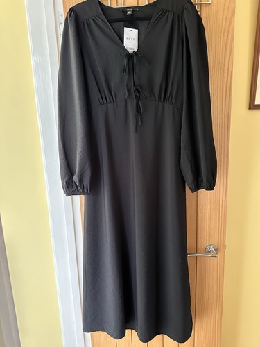 Next black line neck - next, v-neck