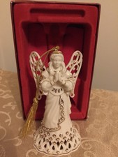 Lenox 2004 Annual Angel Christmas Ornament Florentine and Pearl Box