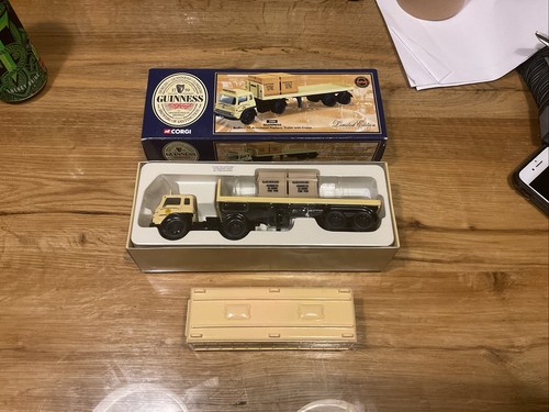 Corgi classics bedford - 1/50,