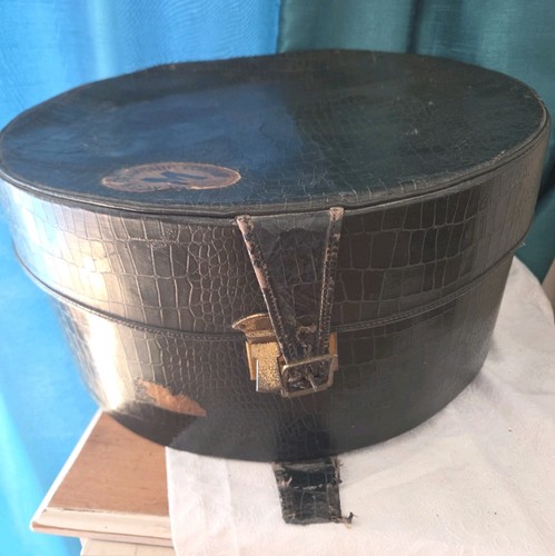 Vintage hat box travel - box, case