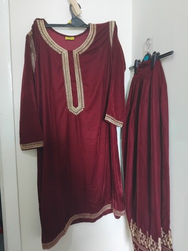 Akhbot women maroon velvet - women’s,