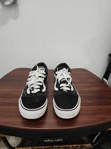 Classic old school retro vans - retro,