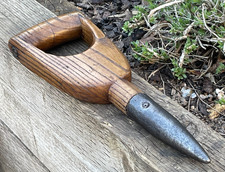 Vintage D Handle Wooden Garden