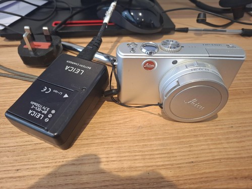 Leica lux digital camera - d-lux, 2