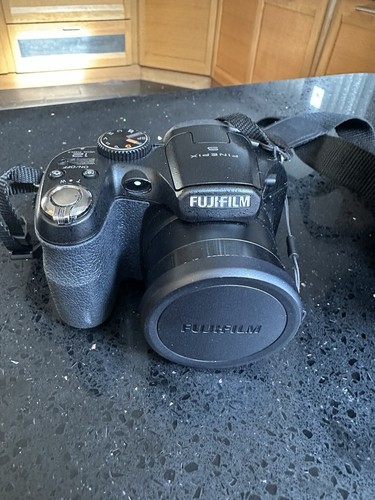 Fujifilm finepix series - s,
