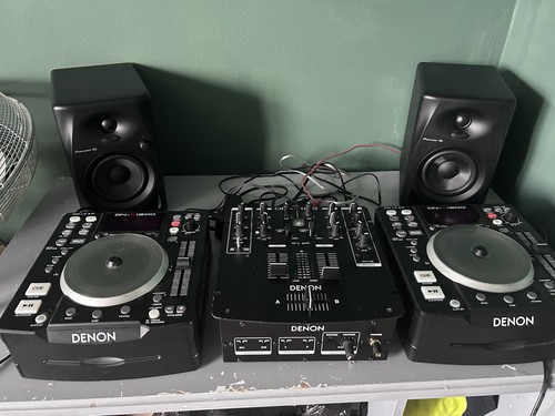1200 cdjs and a dn - , 2