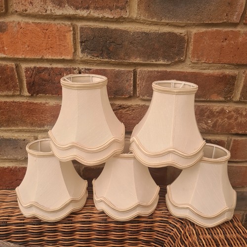Small cream vintage lamp - 5x,