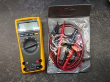 Fluke 175 True-RMS Digital Multimeter