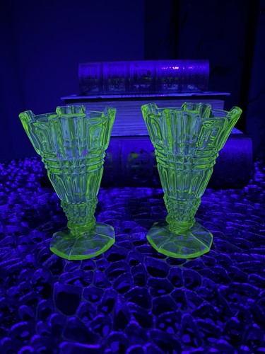 Vintage art deco green uranium - art,