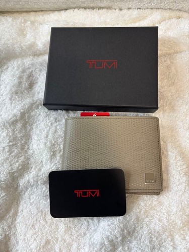 Tumi monaco new unused wallet - monaco,