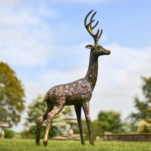 Freestanding spotted male - spotted,
