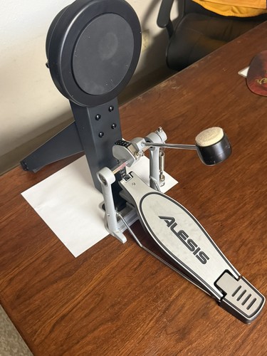 Alesis kick drum pad - alesis,