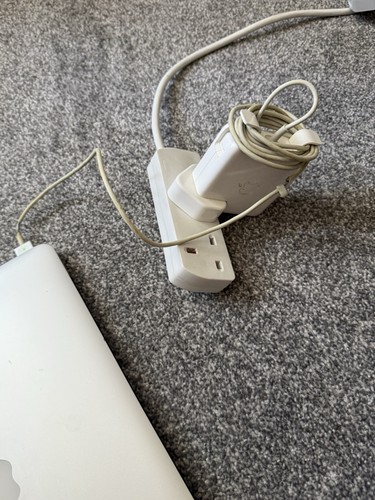 Genuine apple 60w magsafe - genuine,