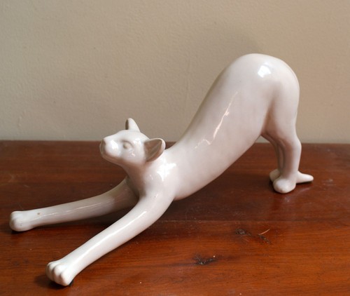Vintage unmarked cat with - vintage,