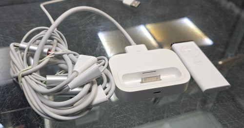 Apple ipod dock - a1256, w/