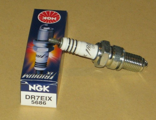 Spark plug ngk iridium dr7eix - iridium,