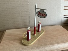 VINTAGE 1950'S DINKY TOYS 781 ESSO PETROL PUMP SERVICE STATION DIECAST MODEL