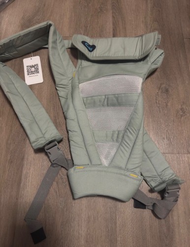 New baby carrier - new,