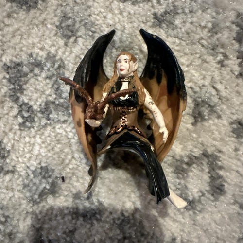 Surah shadow elf schleich - •,