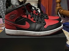 Nike Air Jordan 1 Mid Banned