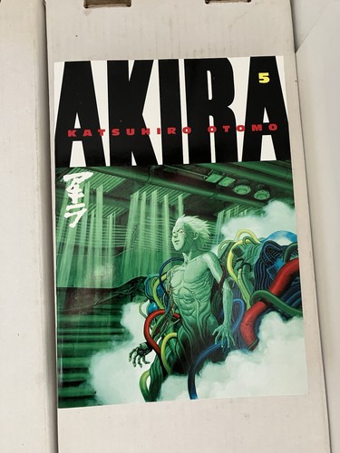 Akira paperback - paperback, 5
