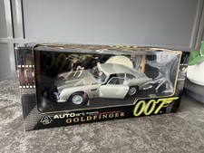 James bond autoart aston - james,