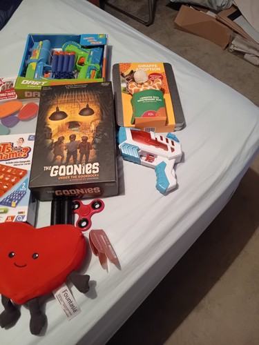 Bundle toys and goodies - bundle,